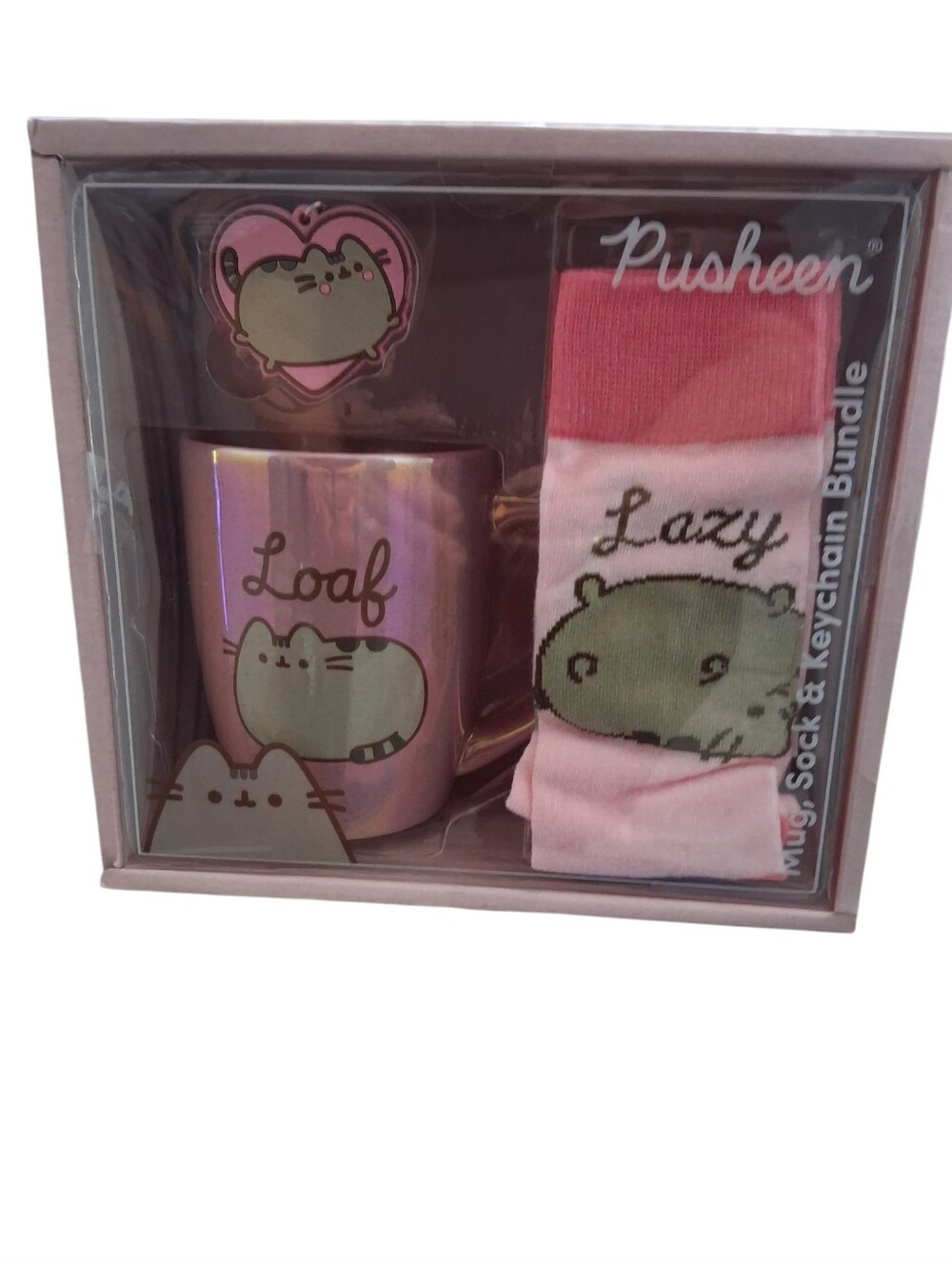 Pusheen Pink Iridescent Mug, Socks & Heart Keychain Gift Set NEW
